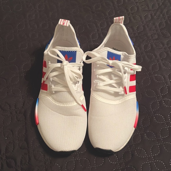 Adidas red white and blue boost - Picture 3 of 5